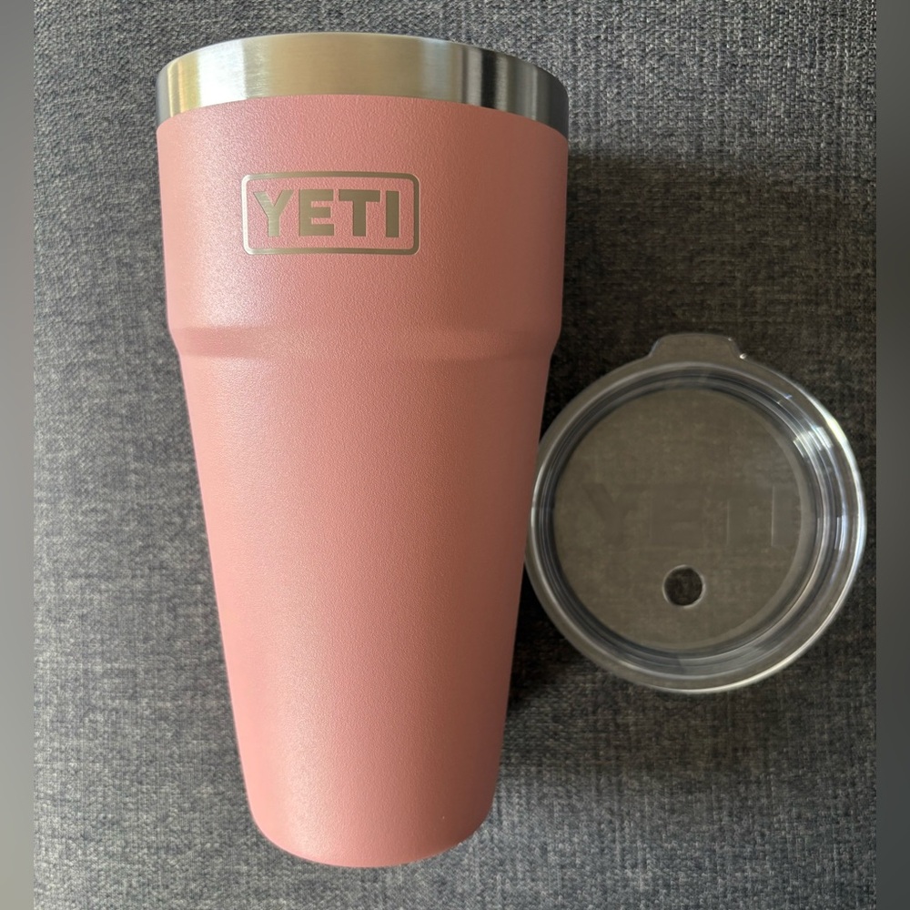 Yeti 30oz Stackable Cup in Sandstorm Pink.